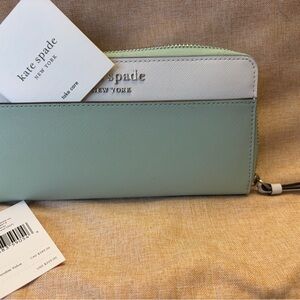 kate spade two-tone mint and cream zip-around wallet